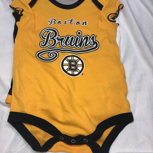 Boston Bruins 3 Piece Creeper Set - Picture 2 of 3